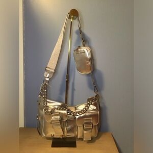 NWT Steve Madden Metallic Silver Shoulder Bag with Chain Accent and Wallet
